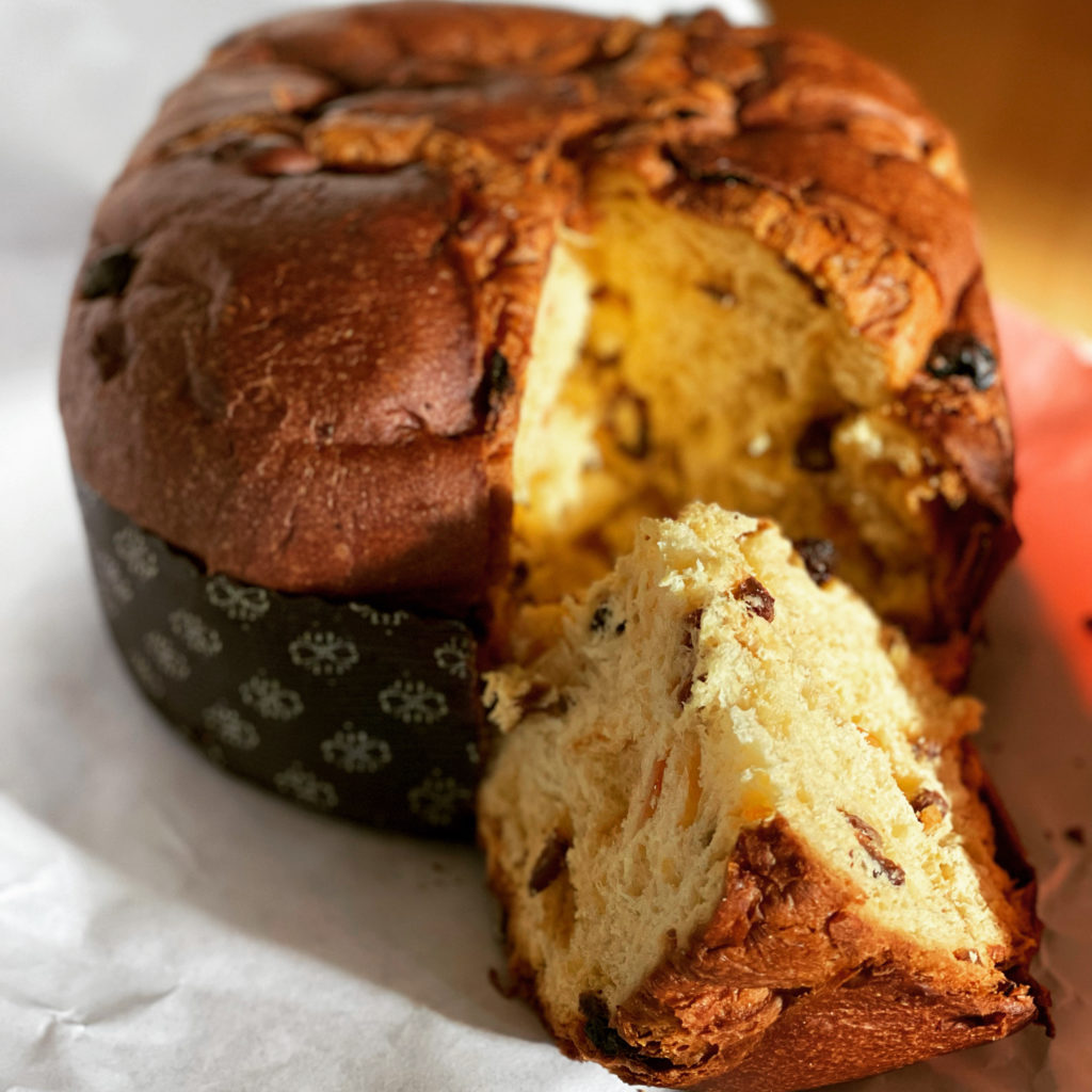 Panettone Italien Traditionnel Aux Fruits Secs Tranchés