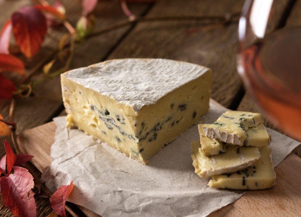 Accord fromage bleu et Beaujolais nouveau, mariage gourmand
