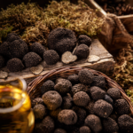 Truffes noires et vin blanc