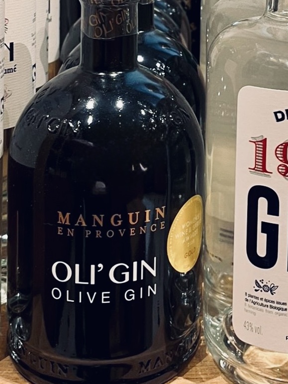 Choisir un gin comme Oli’Gin de la Distillerie Manguin